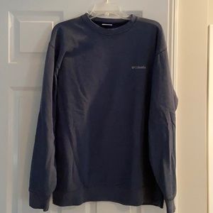 Columbia Sweatshirt. Fleece lined. Great medium blue color